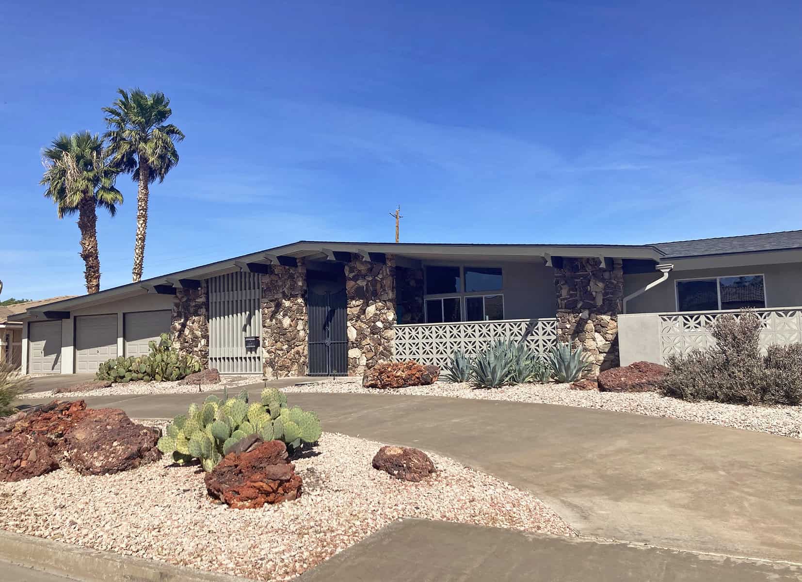 House on the Black Mountain Neighborhood Tour