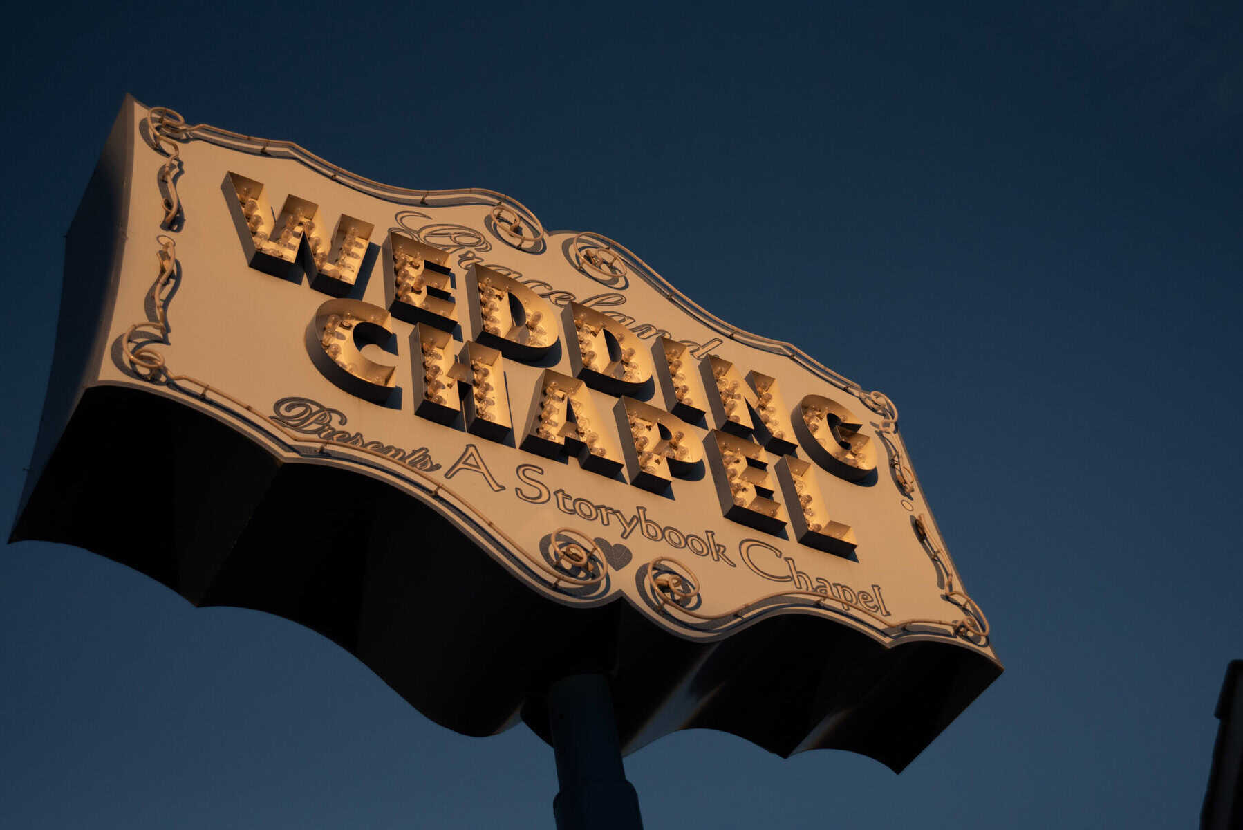 Las Vegas Wedding Chapel sign